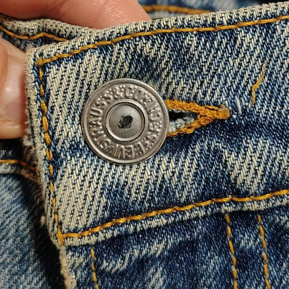 Levi Strauss 550 Classic Relaxed Tapered Jeans Medium Wash Women Size 10 L - Picture 7 of 15
